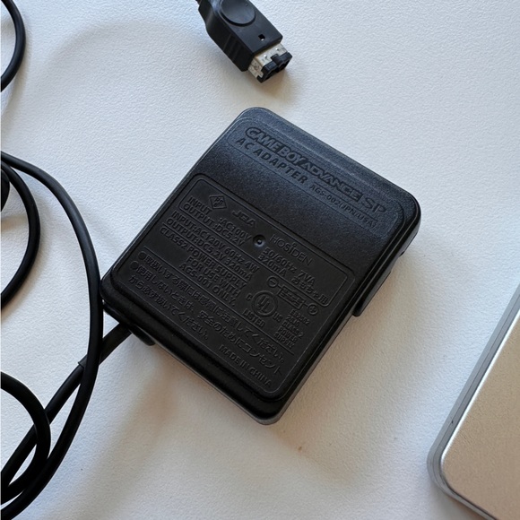 Game Boy Advance SP - Excellent Working Condition - Used, Vintage - Picture 12 of 14